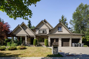 Cozy 2-bedrooms unit in Surrey, Surrey